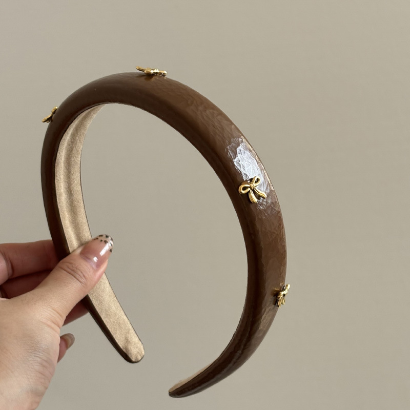 Retro leather atmosphere golde - Leatherwork Pony ulasan dan harga